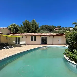T2 Piscine Proche Carqueiranne